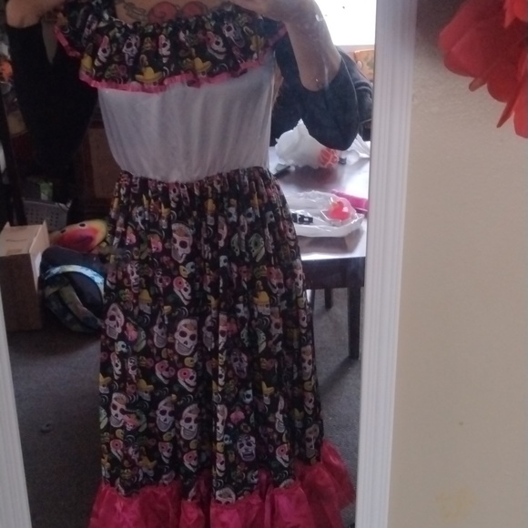 Day of the Dead gown - Picture 6 of 10